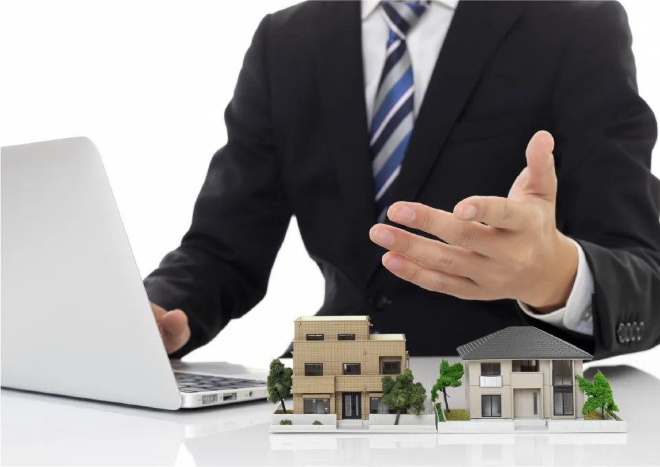 Careful Tenant Response by Property-Specific Manager