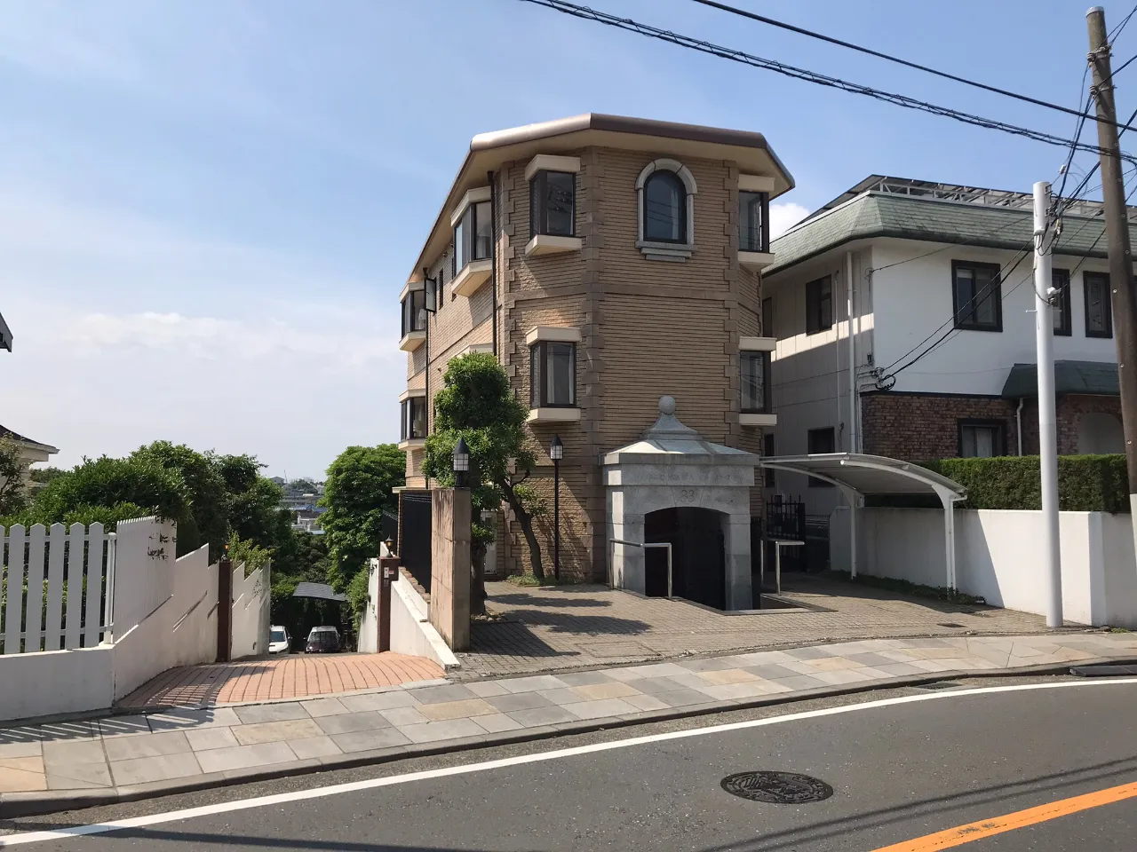 Yamate-cho 33 House  Exterior